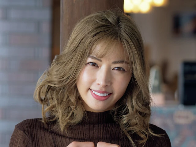 美ボディでスポーツ界をにぎわす、あおい夏海「小麦肌の自分にテンションが上がります」