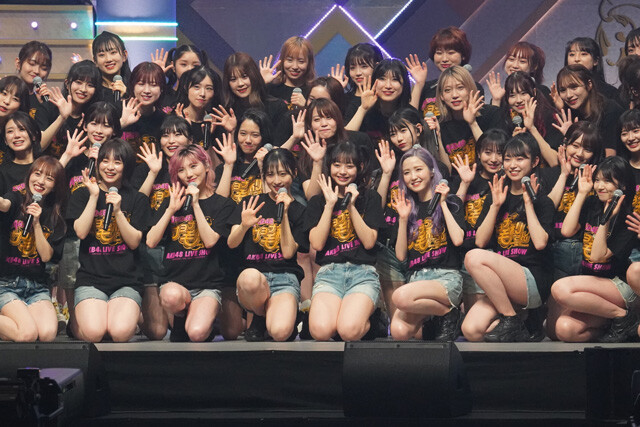 ＡＫＢ４８メンバー４７人がコンサートに登場！