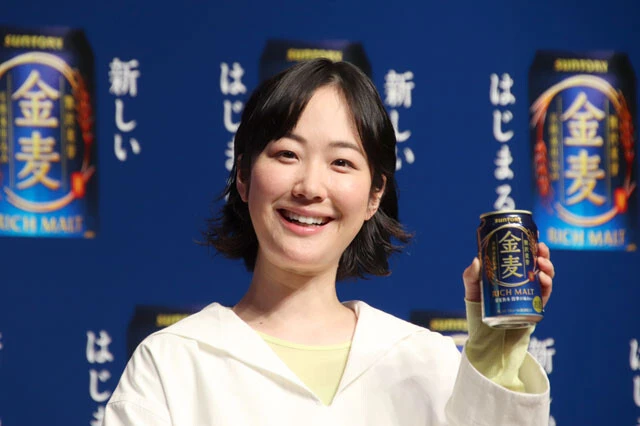 黒木華の家飲みのお供はガンダムと手作りおつまみ！？「勧められて、最初から読みながら飲んでいます」
