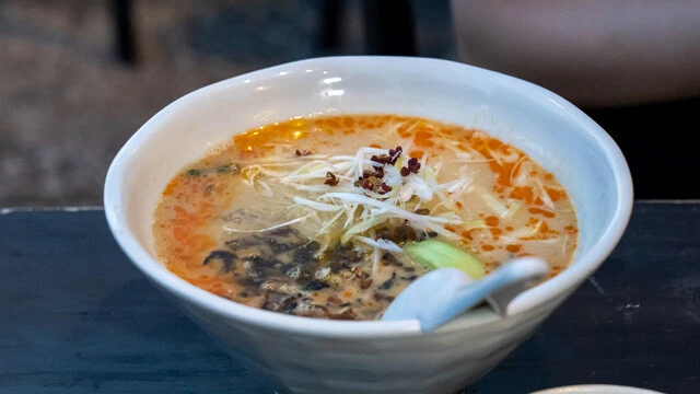 花椒の香りと辛みを利かせた挽肉の坦々麺(980円・税込)