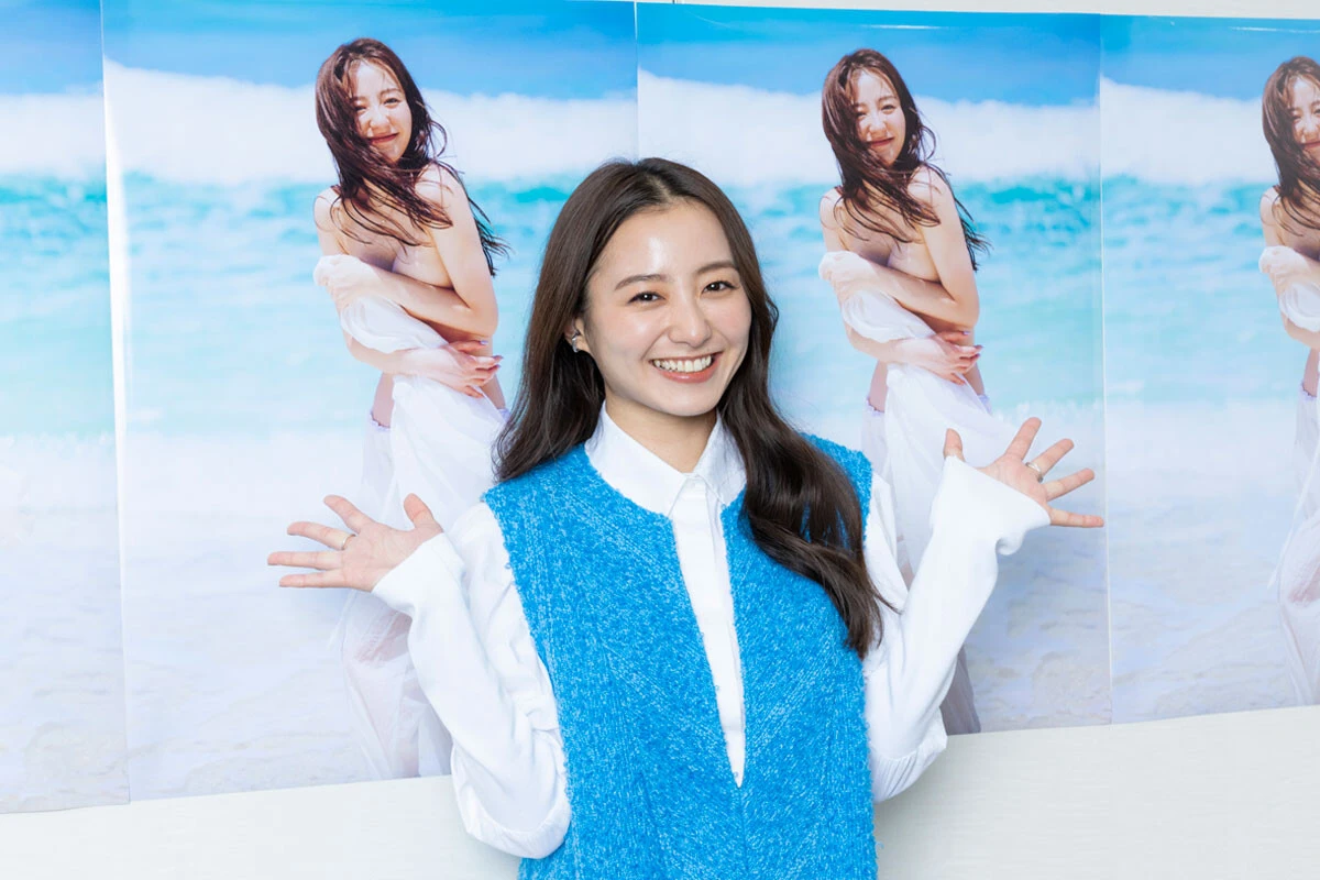 写真集『完成された未完成』を刊行した高田里穂