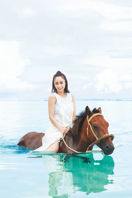 「風を食べる２」より　撮影／大辻隆広