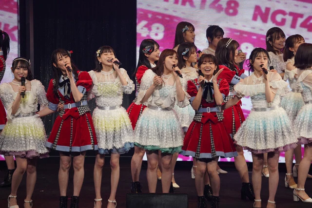 ＨＫＴ４８とＮＧＴ４８で仲良くパフォーマンス