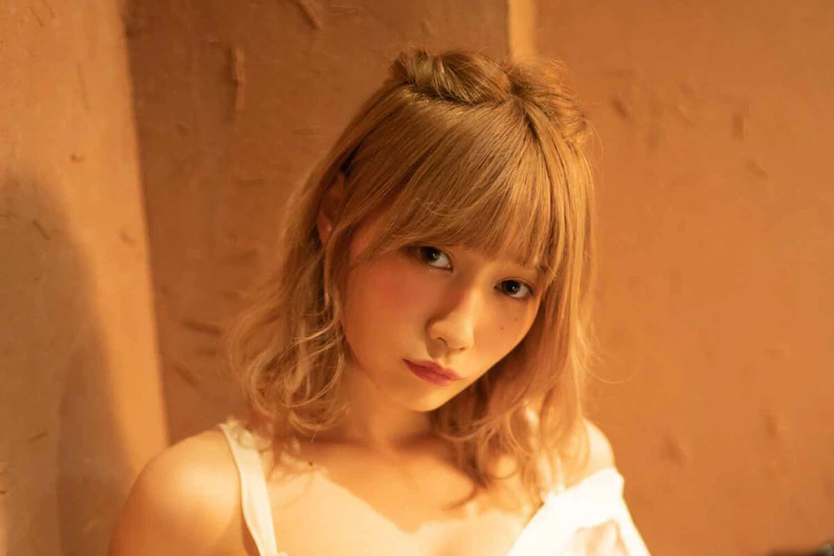 ＳＮＳバズり中。篠原みなみに学びたい天才的な"あざとさ"の秘密を探れ！！【グラビア美女画報】