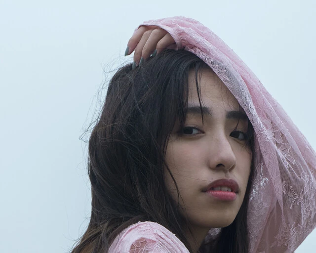 高梨瑞樹「ほとんどの衣装で身も心も、はだかんぼになりました(笑)」