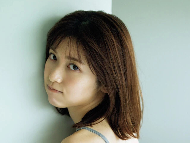 勇気を出して上京した〝まっしろ〟な22歳・乃上ふう香が合併号のグラビアに登場！！