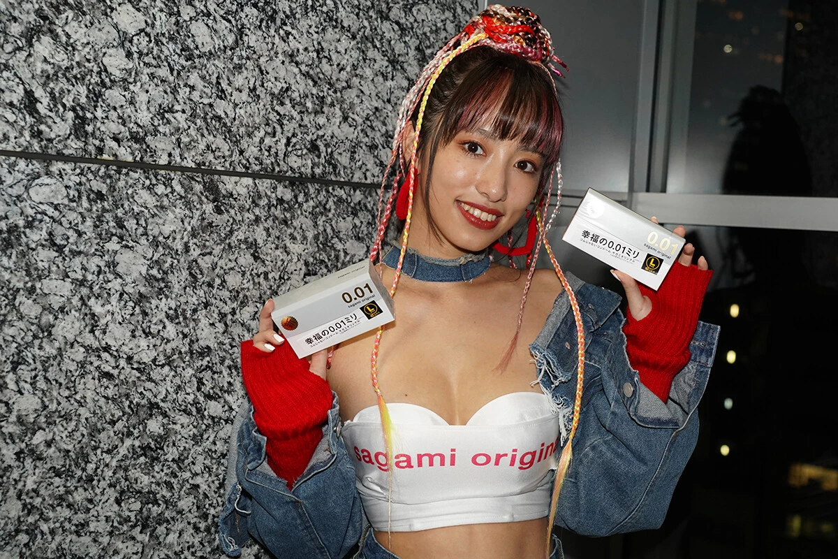 サガミオリジナルの14代目宣伝大使に就任した高梨瑞樹ちゃん