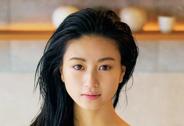 実際は"デレ多め"なクールビューティ・吉田あかり「男女共に楽しめる新しいグラビアをやりたい」