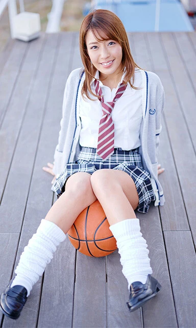 橋本梨菜デジタル写真集『BLACK GAL DREAM』より(撮影/熊谷貫)