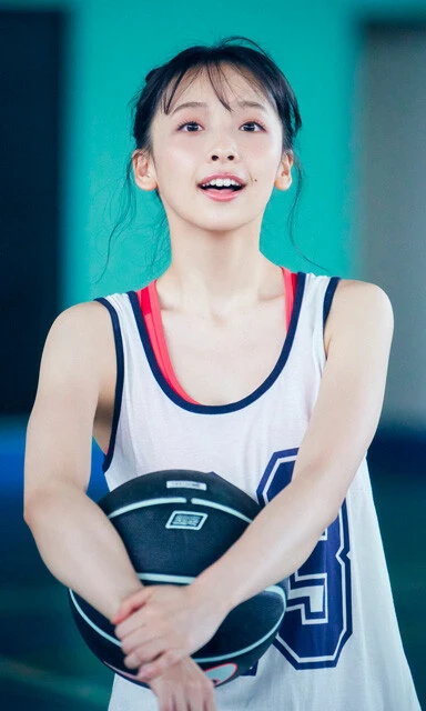 デジタル写真集『夏、駆ける、青春。』(撮影/岡本武志)より