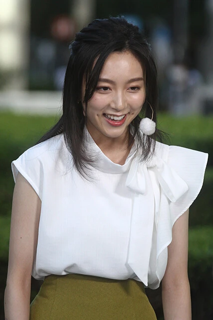 １９９７年１１月１８日生まれ、愛知県出身。上智大学国際教養学部卒業後、２０２０年にフジテレビに入社。学生時代に「ミスソフィア２０１８」に選出されている。現在の主な担当番組は『Ｓ－ＰＡＲＫ』『ポップＵＰ！』など