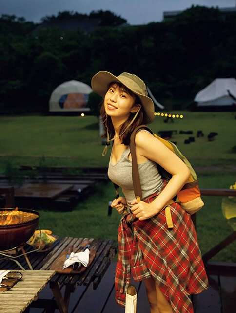 週プレ46号の表紙&巻頭グラビアに登場した菊地姫奈