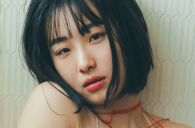 キャッチコピーは"歩く袋とじ"！　大間乃トーコ改め高砂ミドリが「過去最大露出」のグラビアを披露