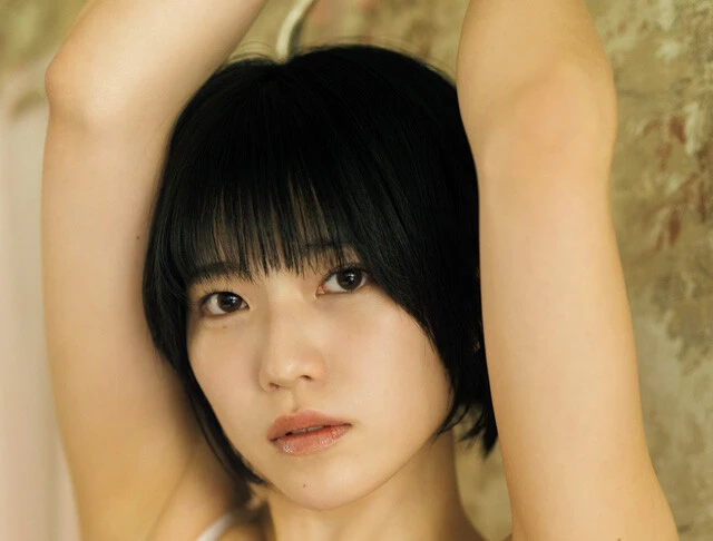 結成10周年「ゆるめるモ！」の黄色担当・まつりが初ランジェリーを披露！