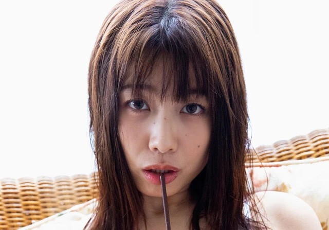 いまや予約困難!!　大人気風俗嬢インフルエンサーの"るるたん"がまさかのグラビア初挑戦!!