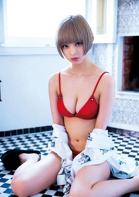 最上もが2nd写真集『MOGAMI』（撮影／桑島智輝）より