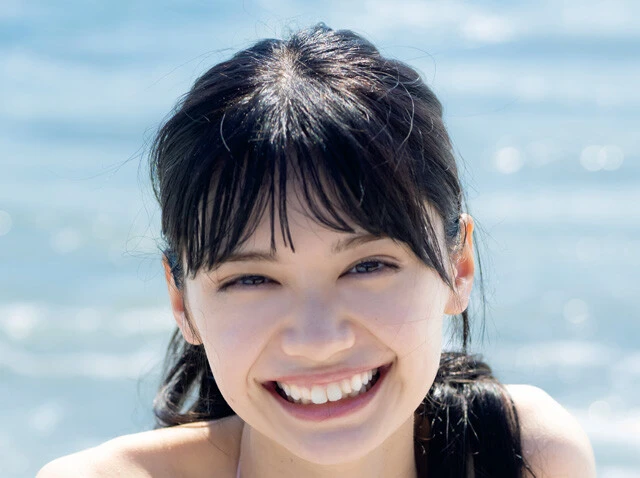 TikTokフォロワー36万人超えのモデル・ロジャース歌乃が週プレに水着で登場！「ヘタなのに5～6時間ゲーム実況してます」