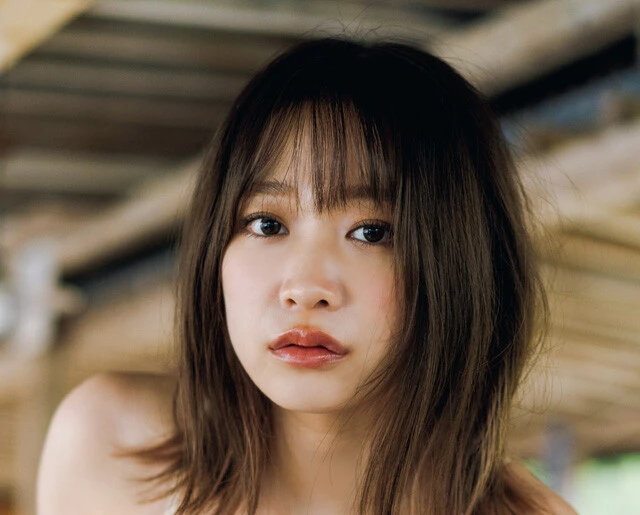 バラエティ番組で活躍中。青井 春の最新水着撮り下ろしグラビア掲載！「毎日楽しくて『今のところ人生勝ち組』って思ってます」