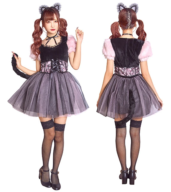 地雷系カラーが特徴的な「ストロベリーキャット」インフルエンサーやアイドルを中心にSNSで火が付いた人気商品。(写真提供/clearstone)