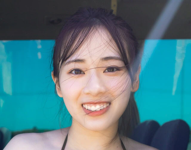 SNSフォロワー90万人！　話題の美女・白河 芹（せり）がグラビア撮影に挑戦！「露出も水着もはしゃぐのも激レアです」