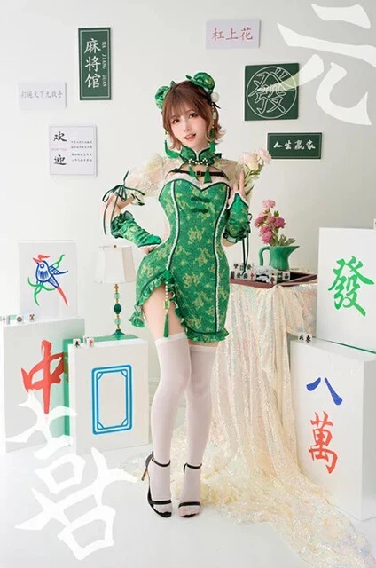 パフスリーブ麻雀チャイナ。なんと麻雀から着想を得て生まれた衣装。（写真提供／Malymoon）