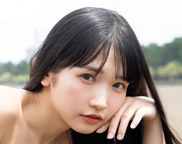 STU48の新世代エース・高雄さやかが1st写真集で初水着にチャレンジ！「ラーメンやお菓子を食べて5㎏太りました」