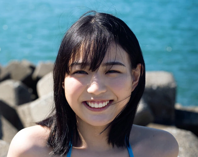 沖縄出身の17歳、城間菜々美が人生初のグラビアに挑戦！「水着を着るのも撮影も初めてでした」