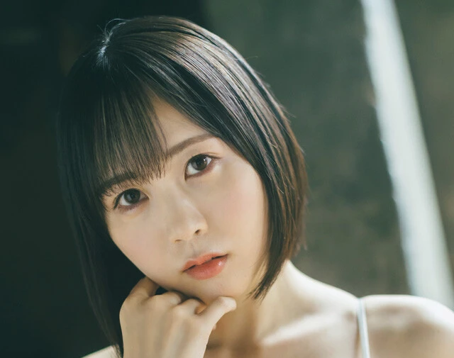 バイクを愛する声優・夜道 雪がグラビアに初登場!「本当は全裸のままバイクに乗りたいんです」