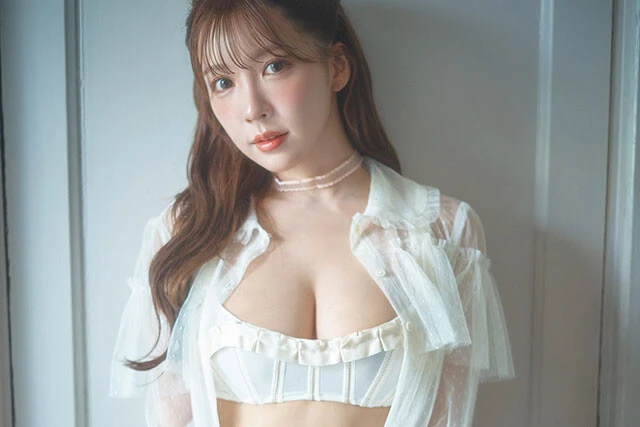 セクシー女優・三上悠亜が駆け抜けた8年間とは？　独占インタビューで"これから"を語る！