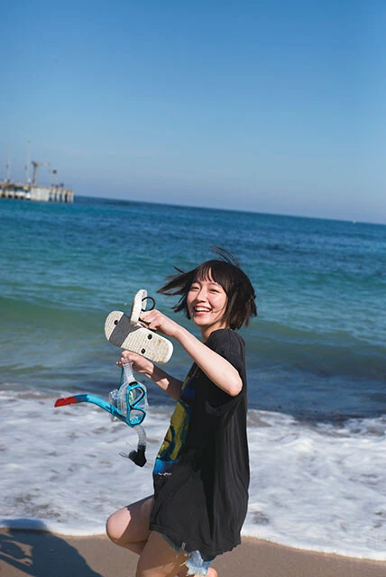 吉岡里帆写真集『so long』より