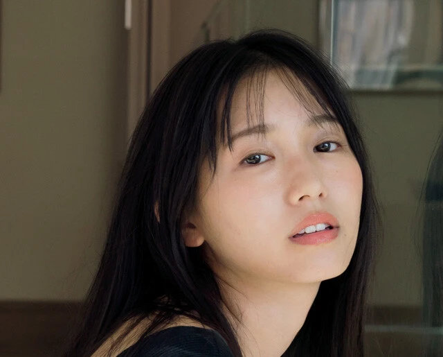 『仮面ライダーギーツ』桜井沙羅役の志田音々が週プレのグラビアに登場!