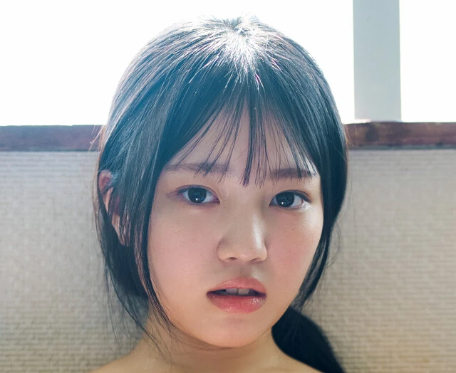 グラビア界の超新星・鈴原すずが週プレに水着で再登場！「17歳のうちにたくさんグラビアに出たいです」