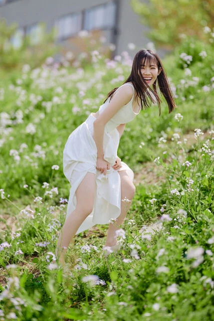 『週刊プレイボーイ』のグラビアに登場した志田こはく