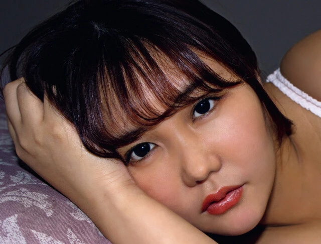 TikTokのフォロワー数380万人のなな茶「料理が得意で、裸や下着姿で揚げ物をよく作っています」