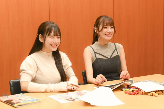 西野かんな（左）と広山 楓（右）