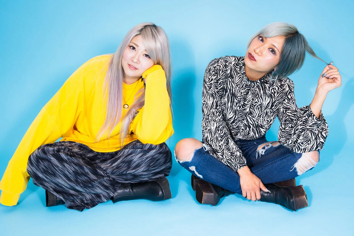 「ぱーてぃーちゃん」の金子きょんちぃ(左)と信子(右)