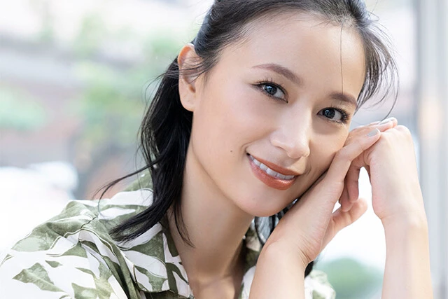 【仮面ライダーヒロイン名鑑】『仮面ライダーキバ』高橋ユウ「水着姿の怪人男性とプールで見つめ合うシーンはずっとドキドキしてました」