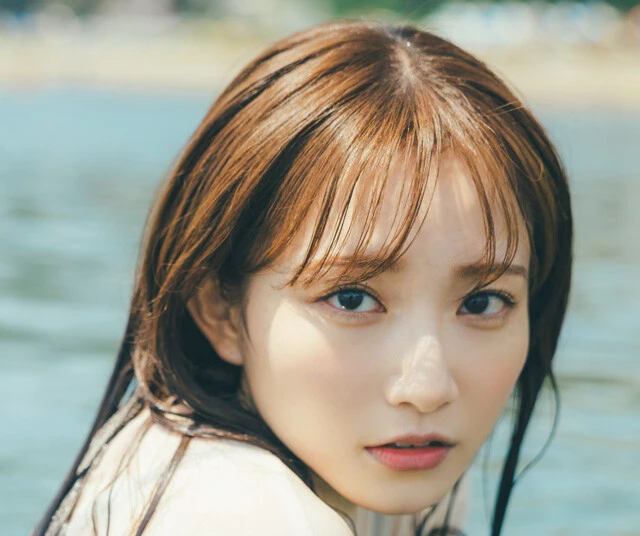 アイドル、グラビア、朝の情報番組などマルチにこなす大人気声優・青山なぎさが週プレのグラビアに1年ぶりの帰還!!