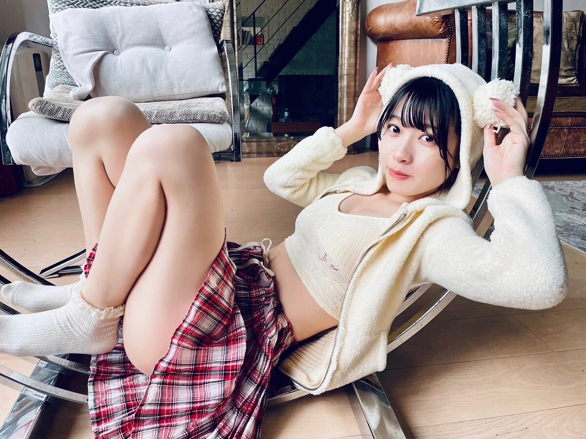 「ミスマガジン2022」読者特別賞の三野宮鈴が最新デジタル写真集をリリース！「『俺の彼女だ！』って思うくらい読みこんでほしい！」