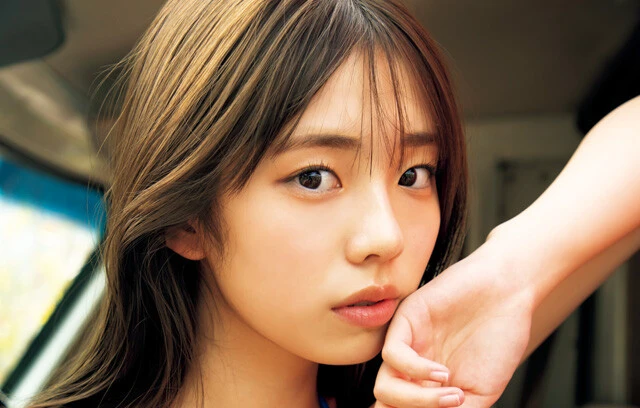 この春から女子大生になった菊地姫奈が水着で週プレ登場！「早起きで大学に行くのがまだつらいです（笑）」