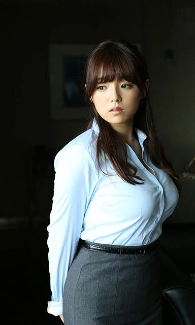 篠崎 愛デジタル写真集『大人の休日』（撮影／西田幸樹）