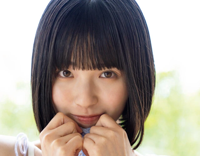 1stデジタル写真集がAmazonでいきなり第1位になった"こまめ"が週プレに水着で初登場！