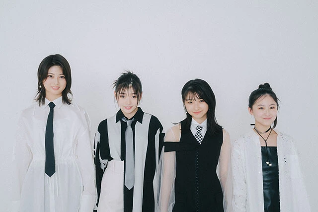 左からHANNA、MOMO、CHOCO、COCO