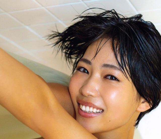 愛媛の新星YouTuber・河内裕里が『週刊プレイボーイ』本誌の水着グラビアに初登場！