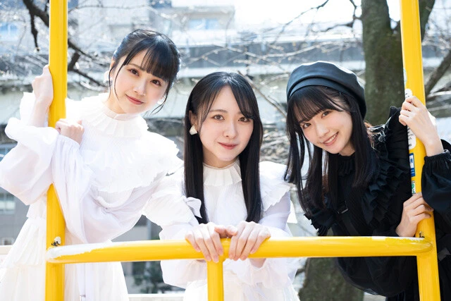 左から中村舞、石田千穂、高雄さやか