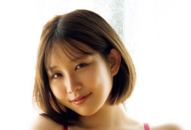 女子大生（8年目）の林凛が水着グラビアを初披露！「女子大生ブランドのために、2回目の大学受験をしました（笑）」