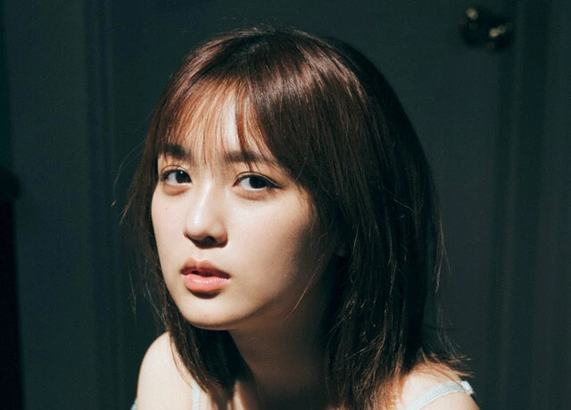 超かわいいTikTokerの"あみち"、初めての水着グラビアを週刊プレイボーイで披露!