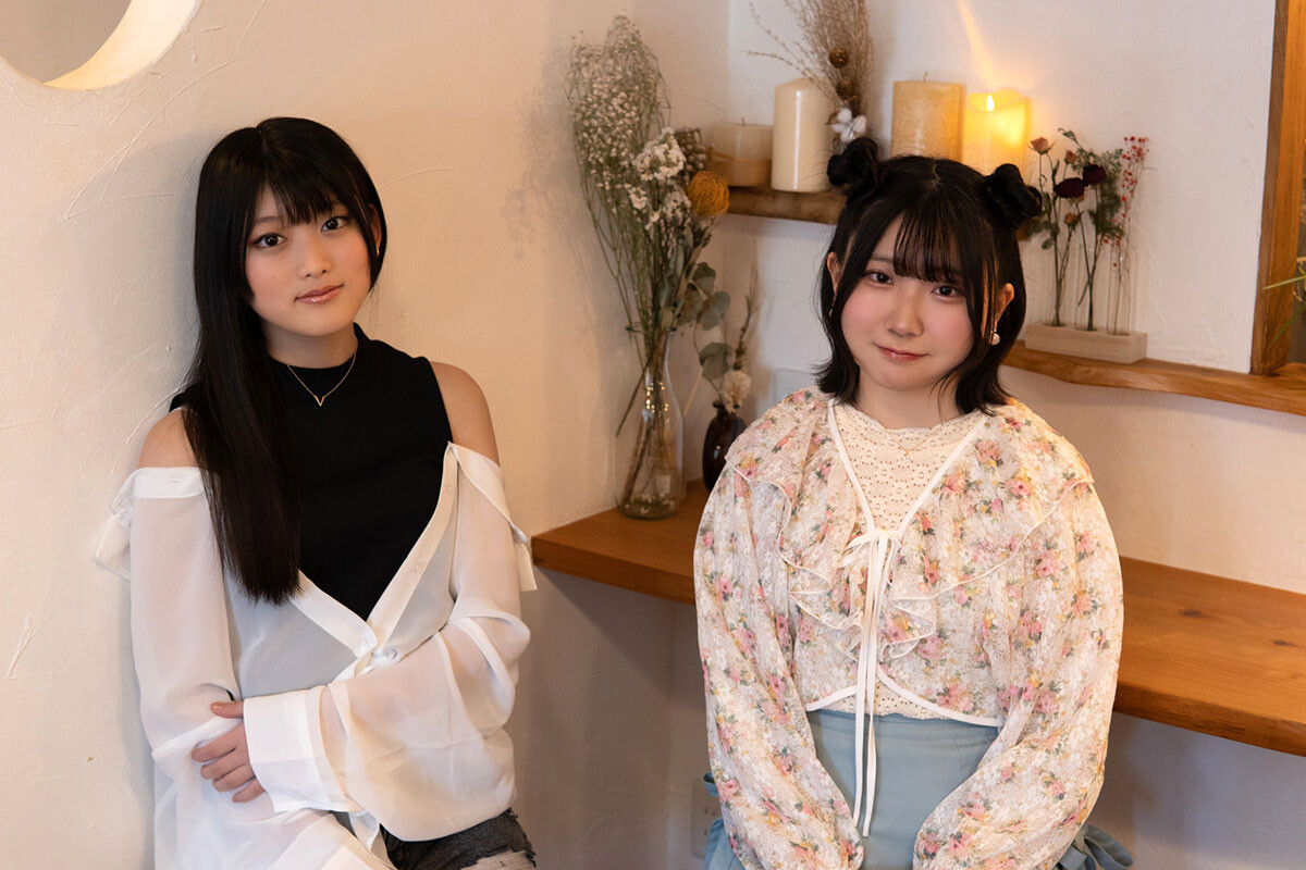 新人声優・渡瀬結月と深川瑠華がお互いを撮影!?「ゴスロリまで行かないけど、ロリータチックになりました」【声優トモ写！】