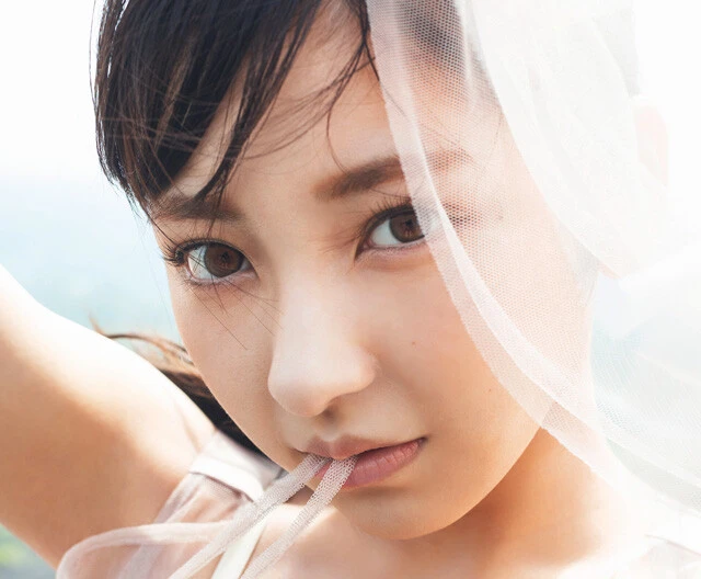 アイドルグループ「#2i2」の赤色担当の十味「山の上のシーンは風が強すぎて、カラダが飛ばされそうに」