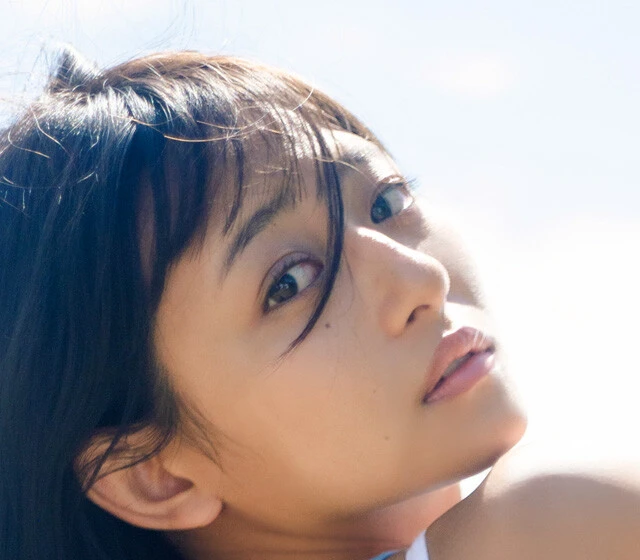 初グラビアが大バズリ! "すみぽん"こと高倉 菫が前回よりもセクシーに週プレ登場!